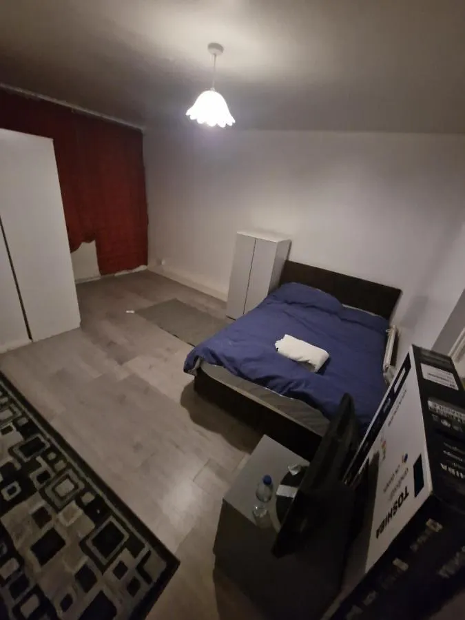 Large Room Londýn